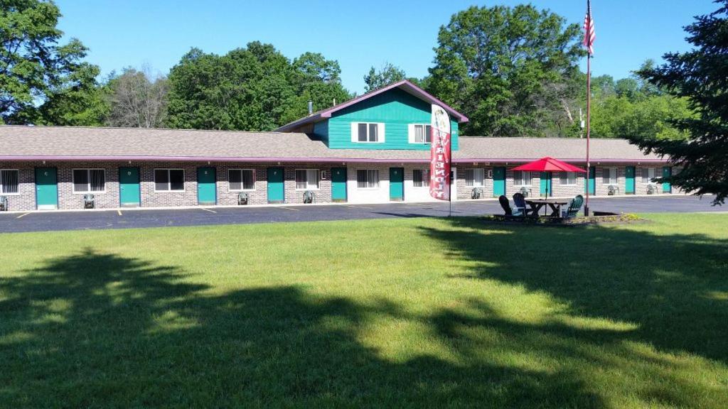 Northwinds Lodge Prudenville Exterior photo